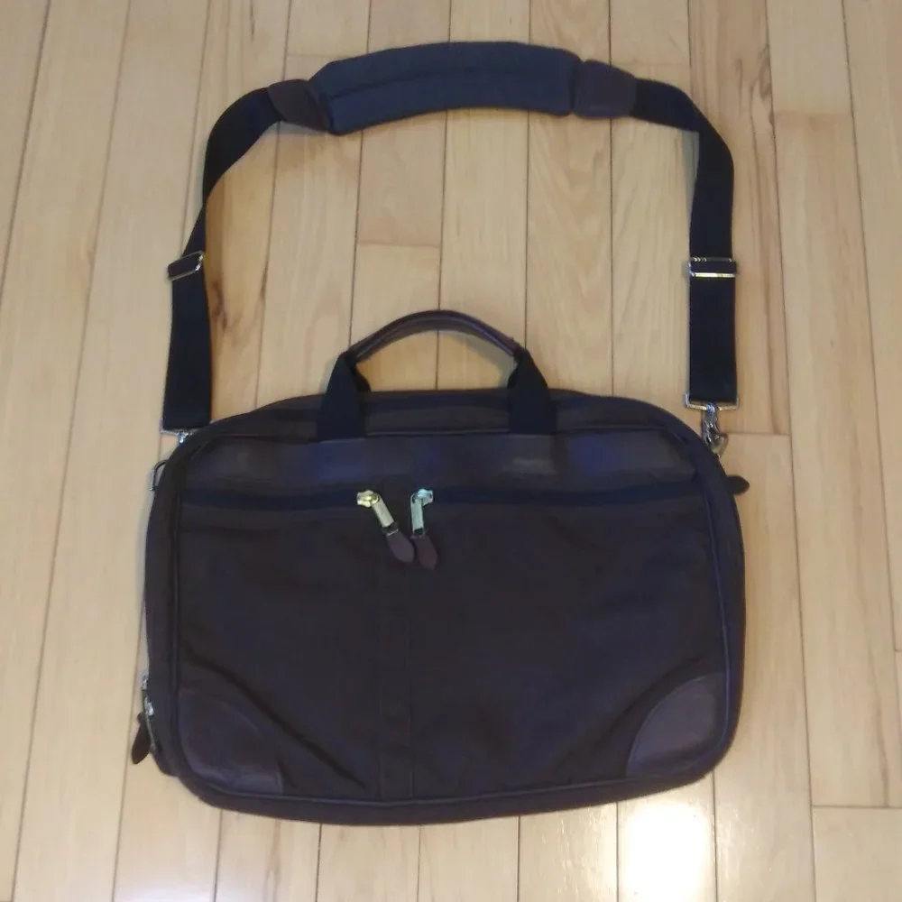 LL Bean Canvas laptop bag dark Brown . Unisex